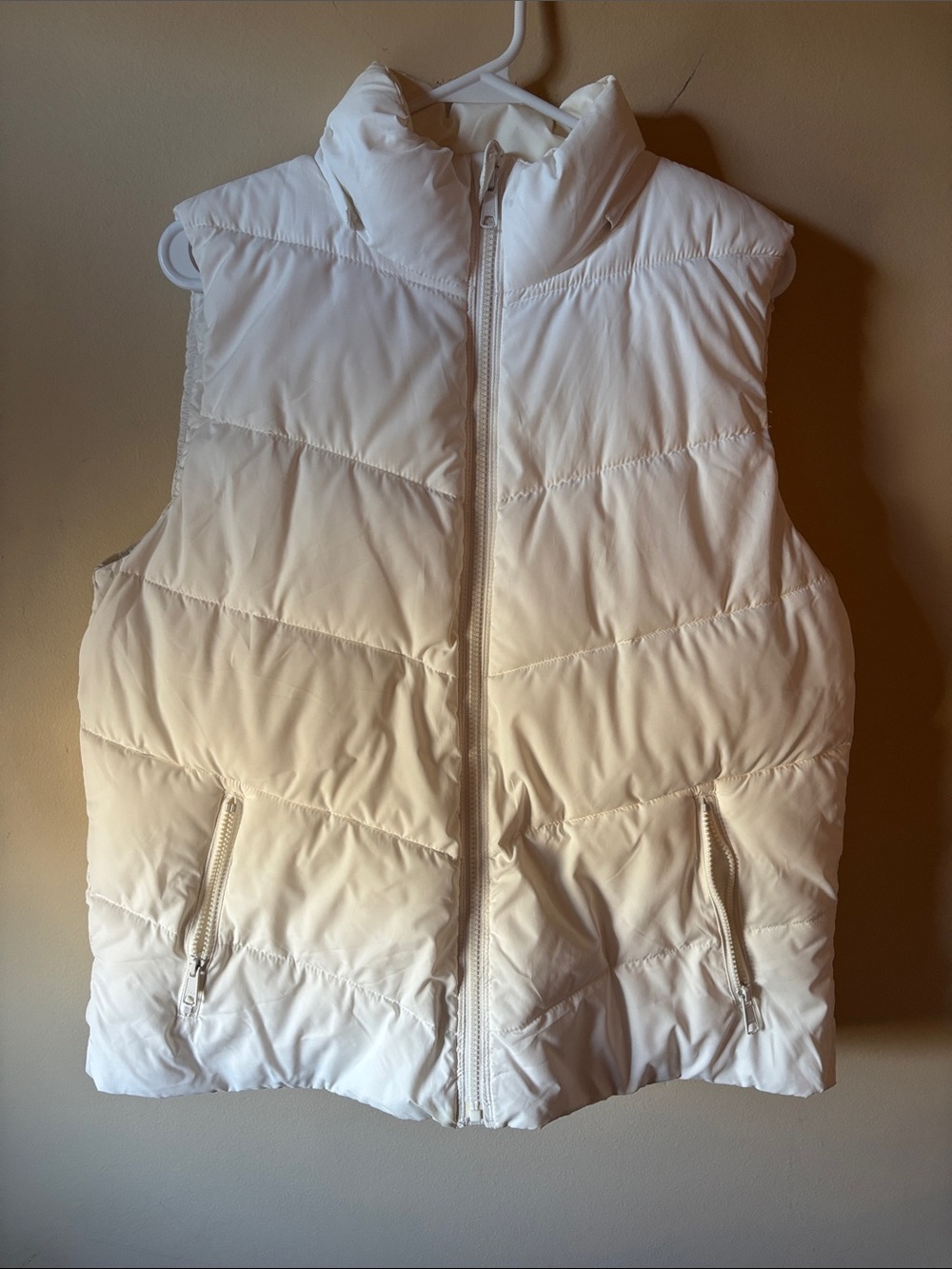Gap Women's White Puffer Vest - Sleeveless Insulated Jacket